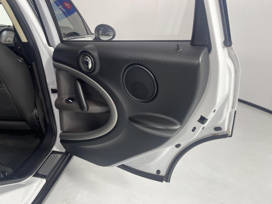 Photo '19' of Mini ONE