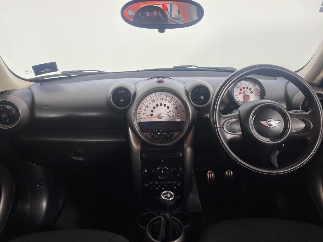 Photo '17' of Mini ONE