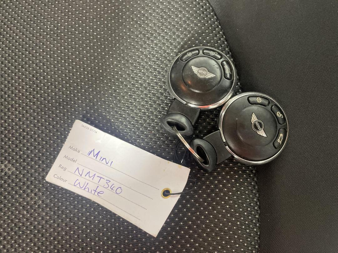 Photo '22' of Mini ONE