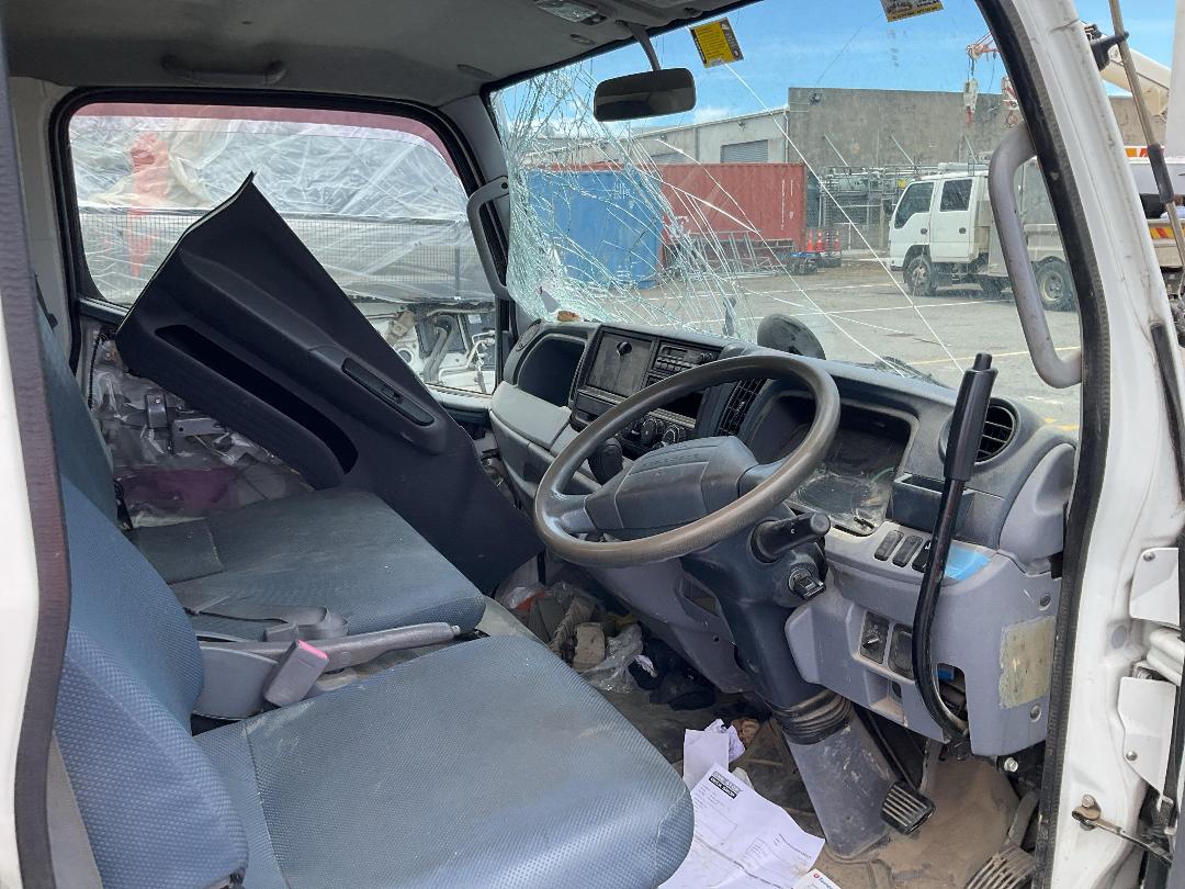 Photo '15' of Mitsubishi Canter Tipper Photo '15' of Mitsubishi Canter Tipper