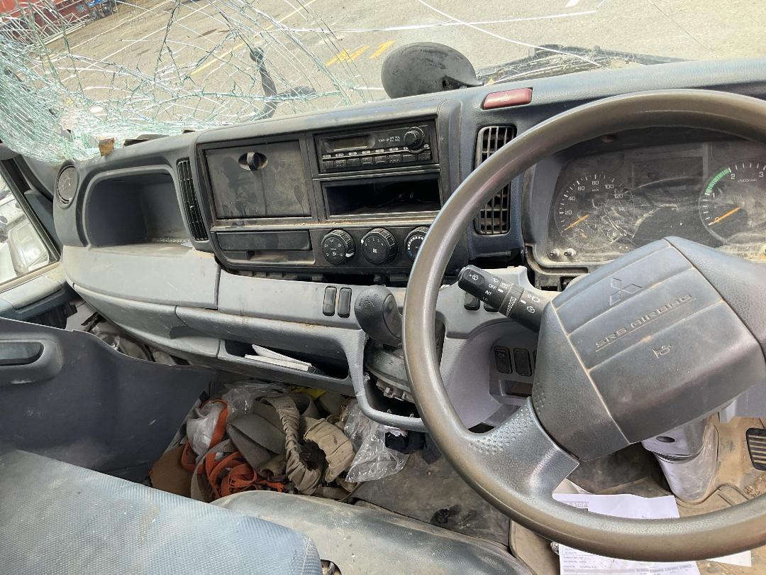 Photo '16' of Mitsubishi Canter Tipper Photo '16' of Mitsubishi Canter Tipper