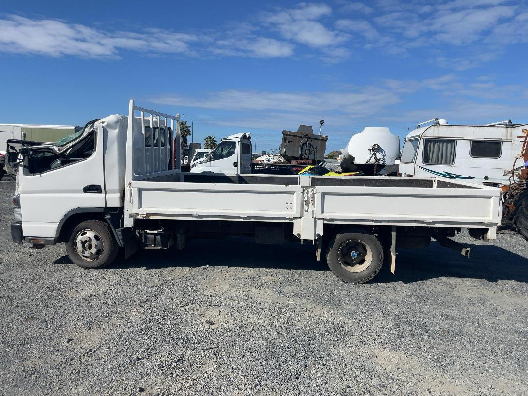 Photo '7' of Mitsubishi Canter Flat Deck