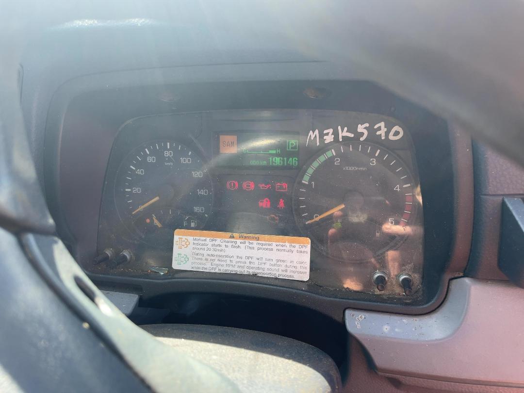 Photo '12' of Mitsubishi Canter Flat Deck