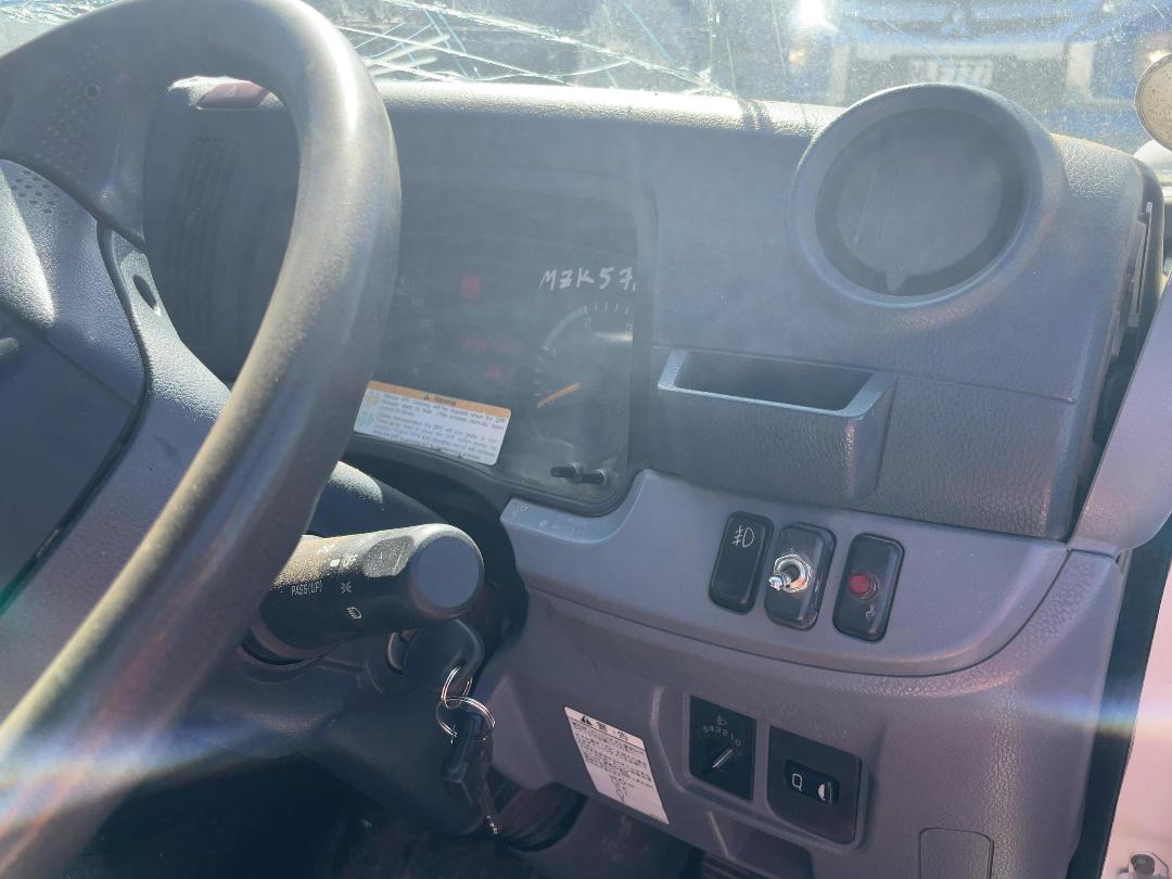 Photo '14' of Mitsubishi Canter Flat Deck