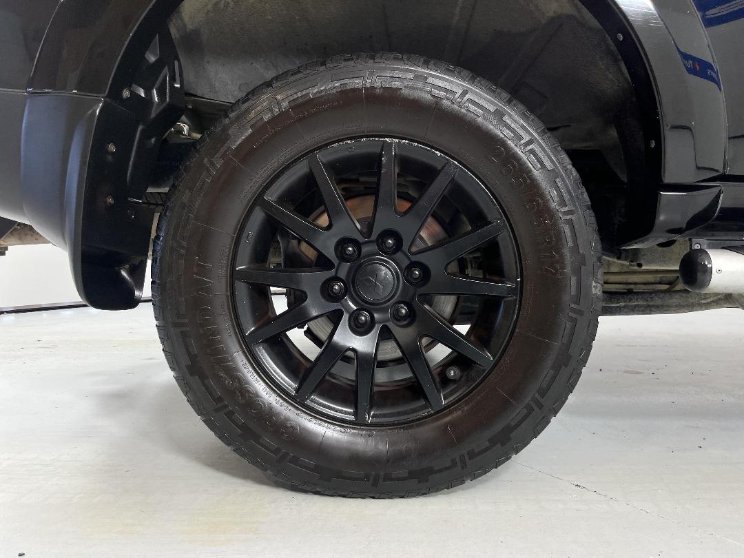 Photo '12' of Mitsubishi Challenger