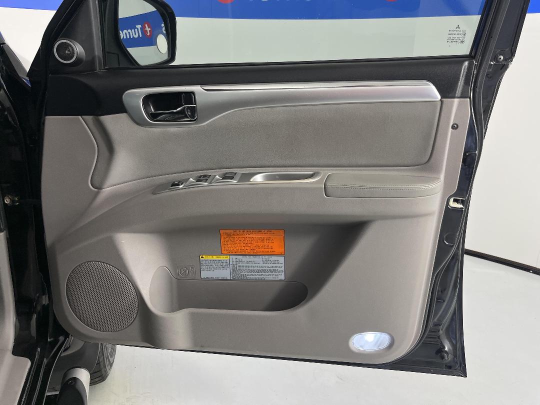 Photo '15' of Mitsubishi Challenger