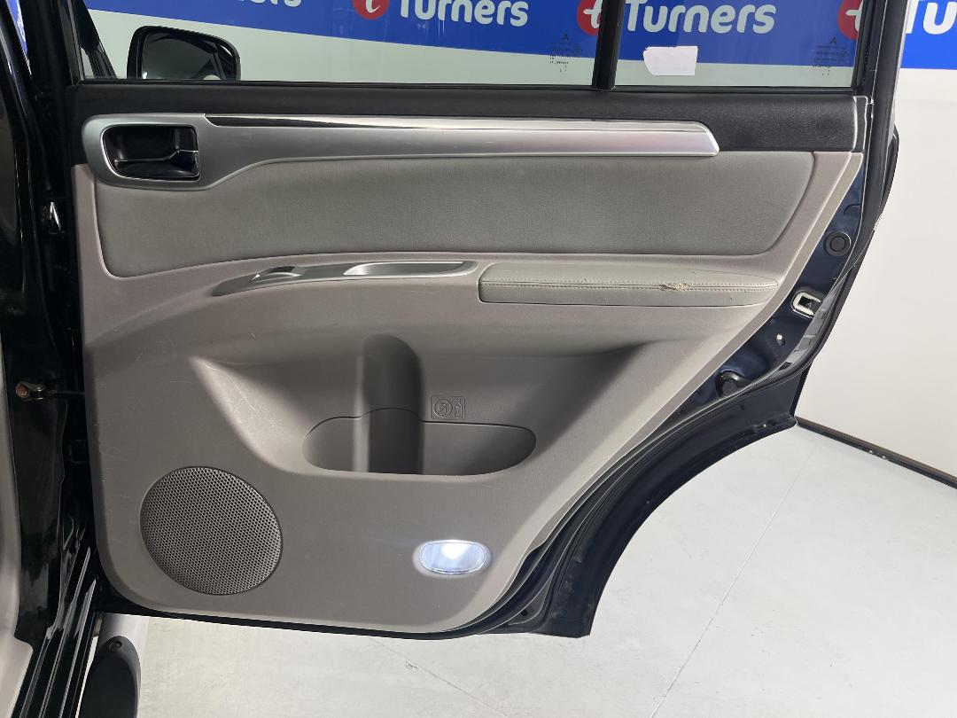 Photo '19' of Mitsubishi Challenger