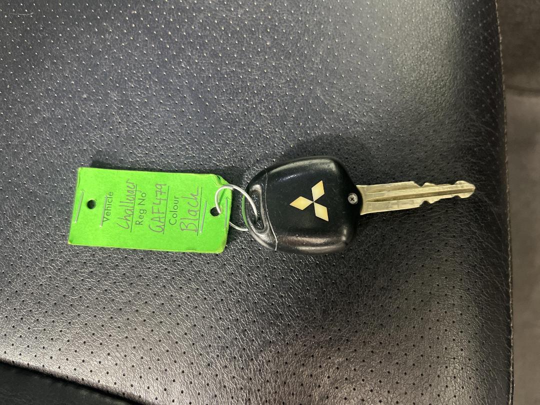 Photo '22' of Mitsubishi Challenger