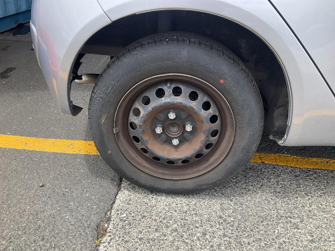 Photo '8' of Mitsubishi Colt LS