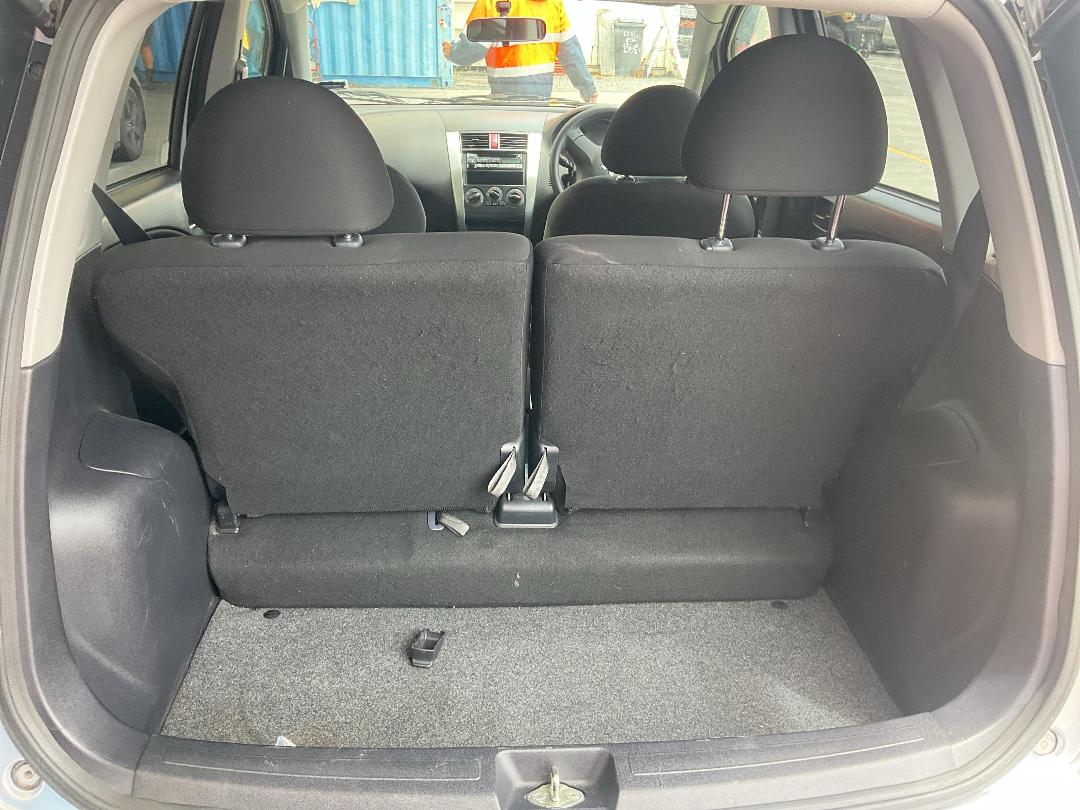 Photo '17' of Mitsubishi Colt LS