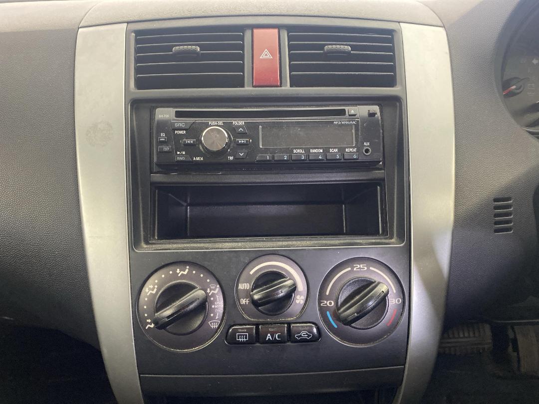 Photo '18' of Mitsubishi Colt