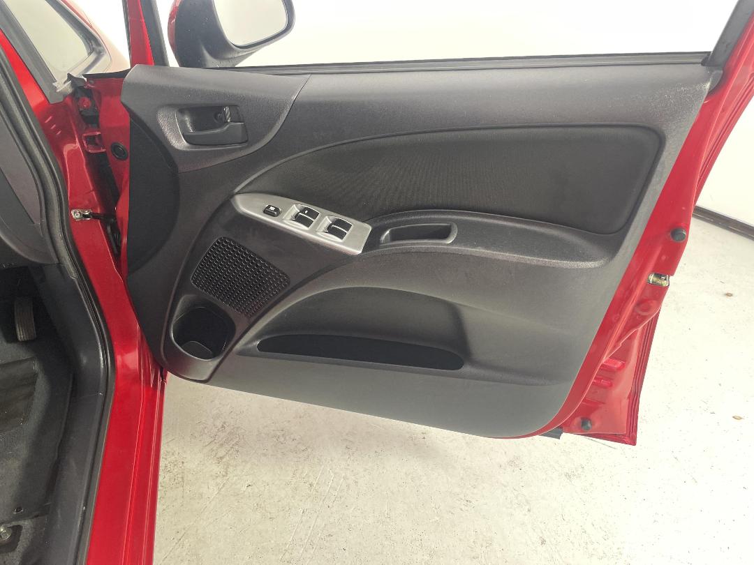 Photo '15' of Mitsubishi Colt Plus Photo '15' of Mitsubishi Colt Plus