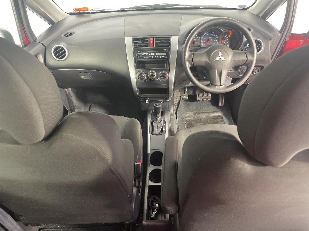 Photo '18' of Mitsubishi Colt Plus Photo '18' of Mitsubishi Colt Plus