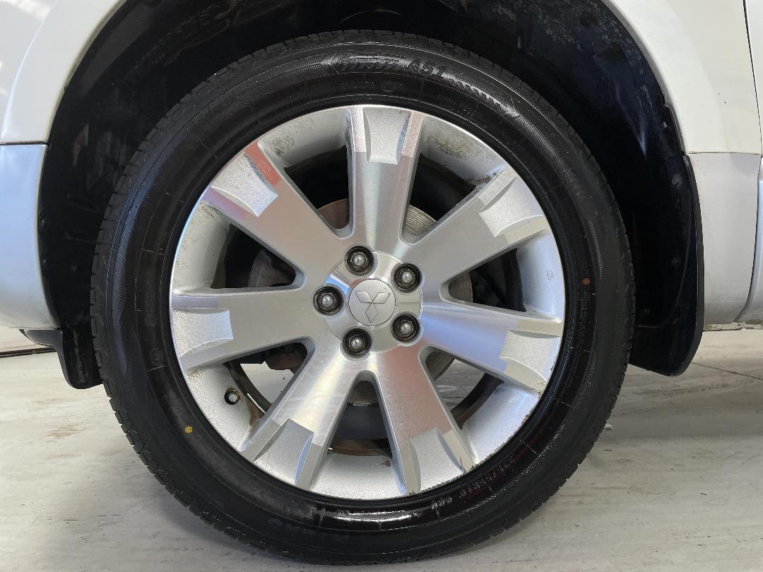 Photo '10' of Mitsubishi Delica