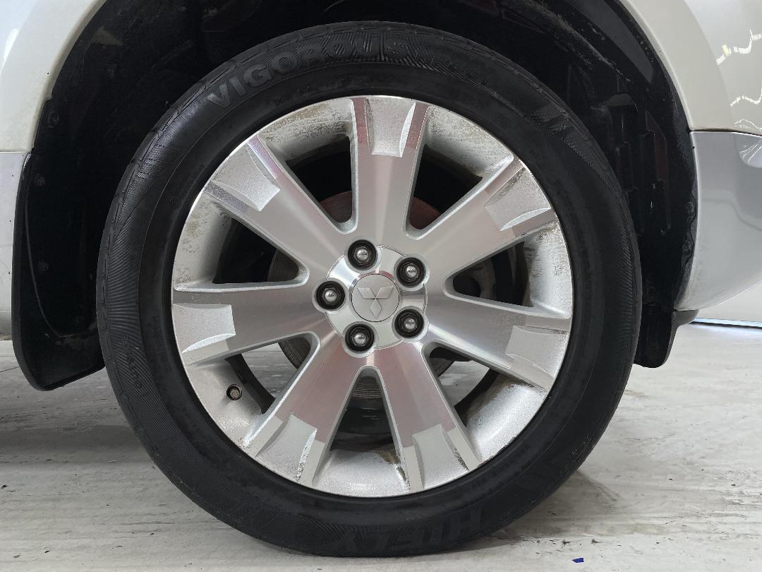 Photo '9' of Mitsubishi Delica