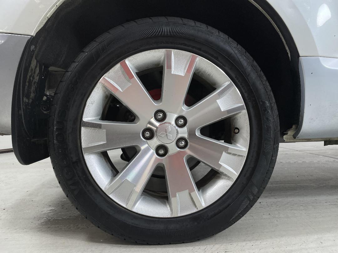 Photo '12' of Mitsubishi Delica