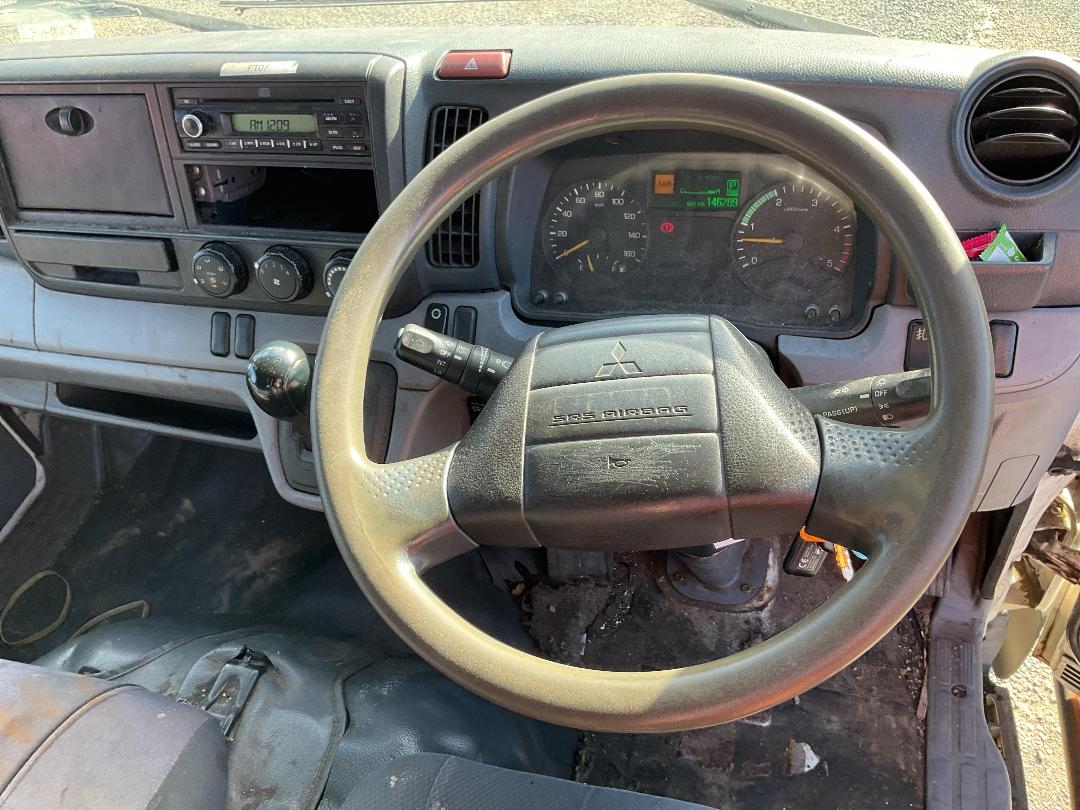 Photo '13' of Mitsubishi Fuso Canter FEW45E2 Flat Deck