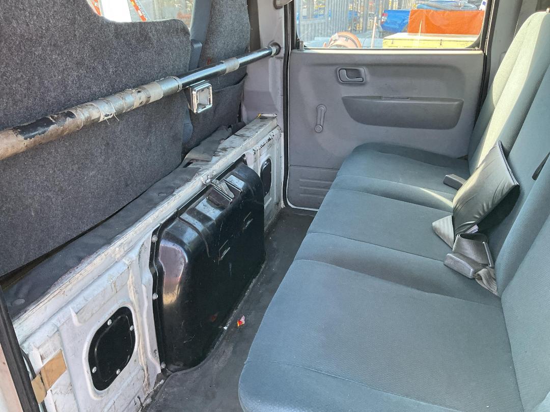 Photo '23' of Mitsubishi Fuso Canter FEW45E2 Flat Deck