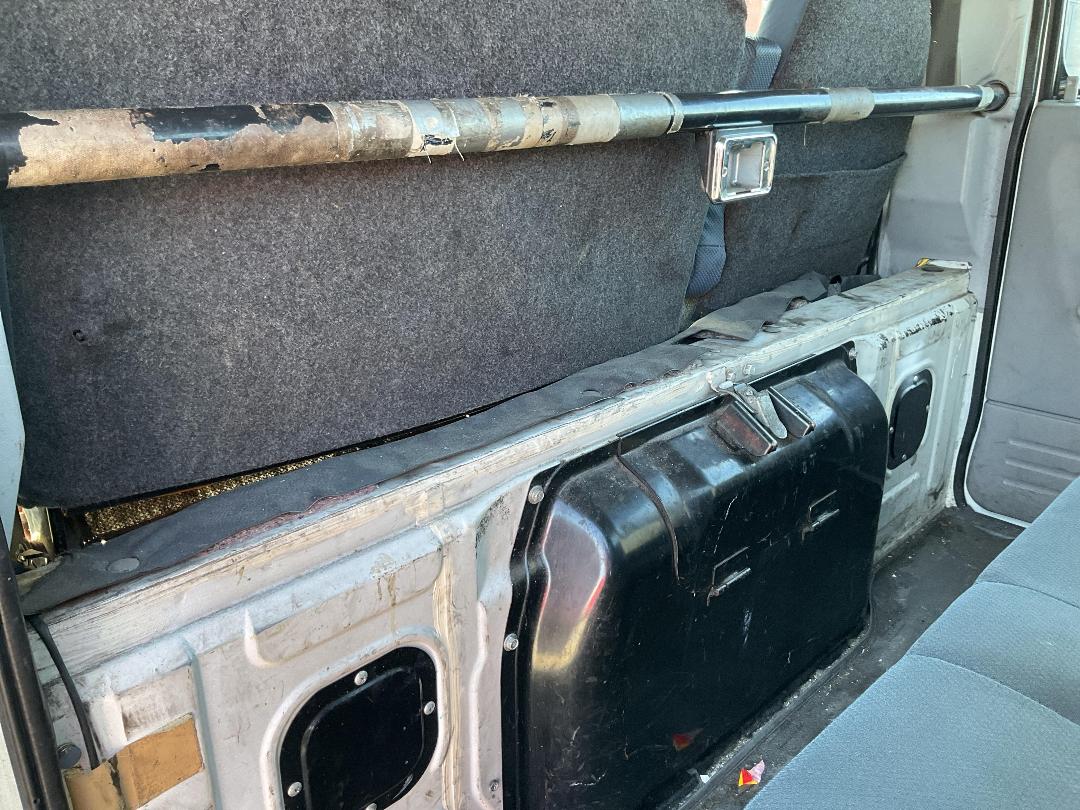 Photo '24' of Mitsubishi Fuso Canter FEW45E2 Flat Deck