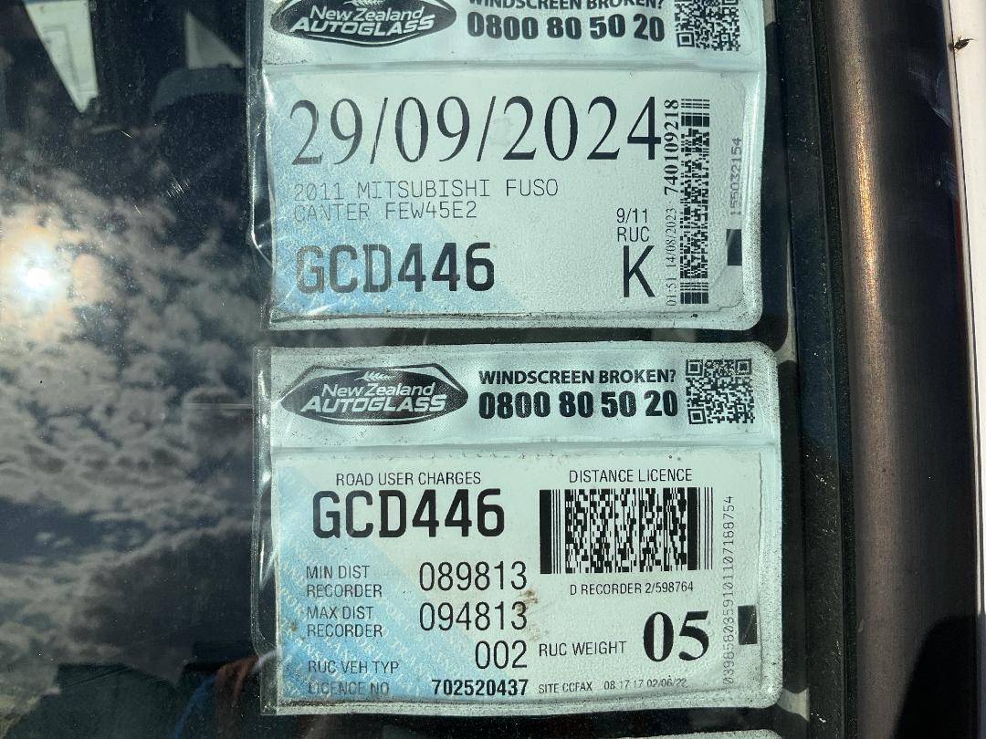 Photo '29' of Mitsubishi Fuso Canter FEW45E2 Flat Deck