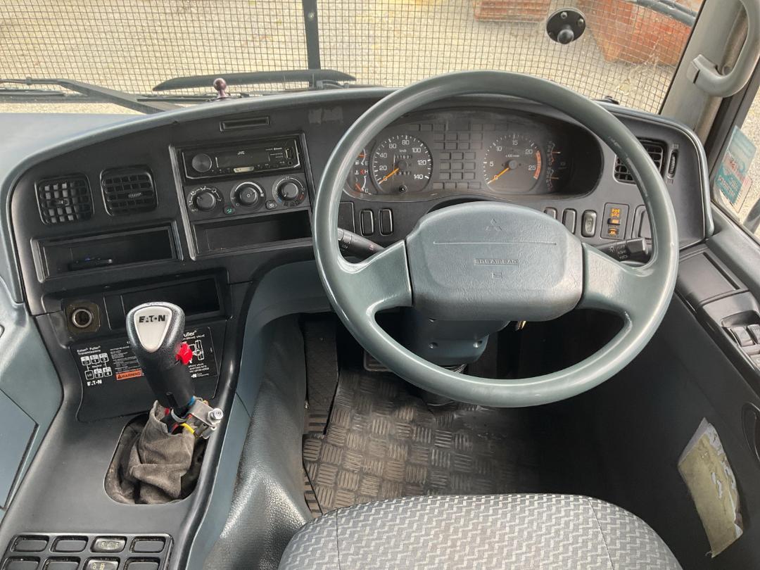 Photo '12' of Mitsubishi Fuso Shogun FV370K8 Curtainsider