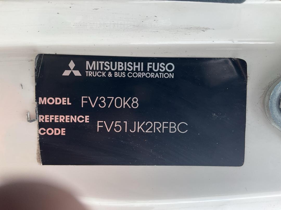 Photo '18' of Mitsubishi Fuso Shogun FV370K8 Curtainsider