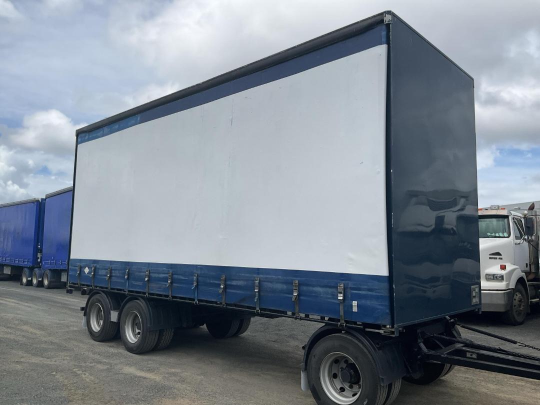 Photo '32' of Mitsubishi Fuso Shogun FV370K8 Curtainsider