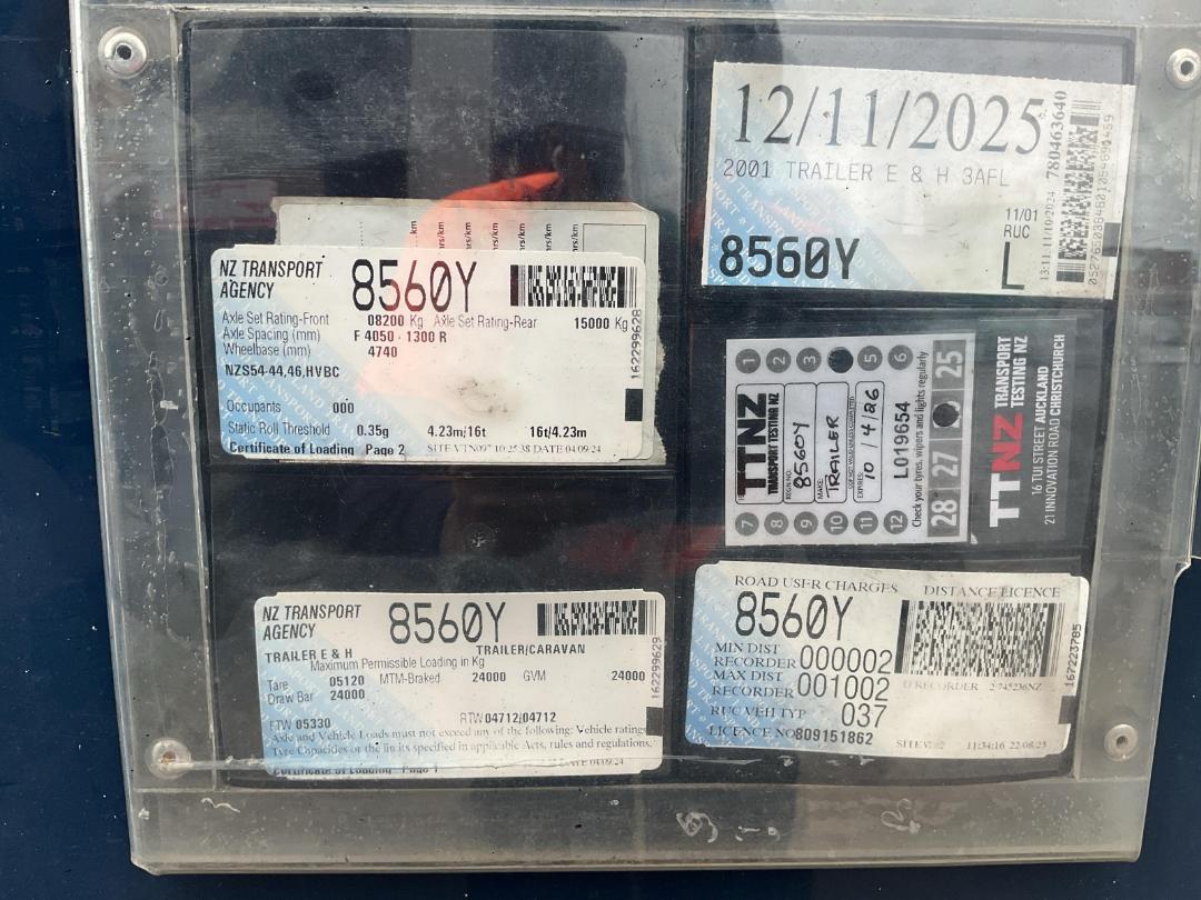 Photo '41' of Mitsubishi Fuso Shogun FV370K8 Curtainsider