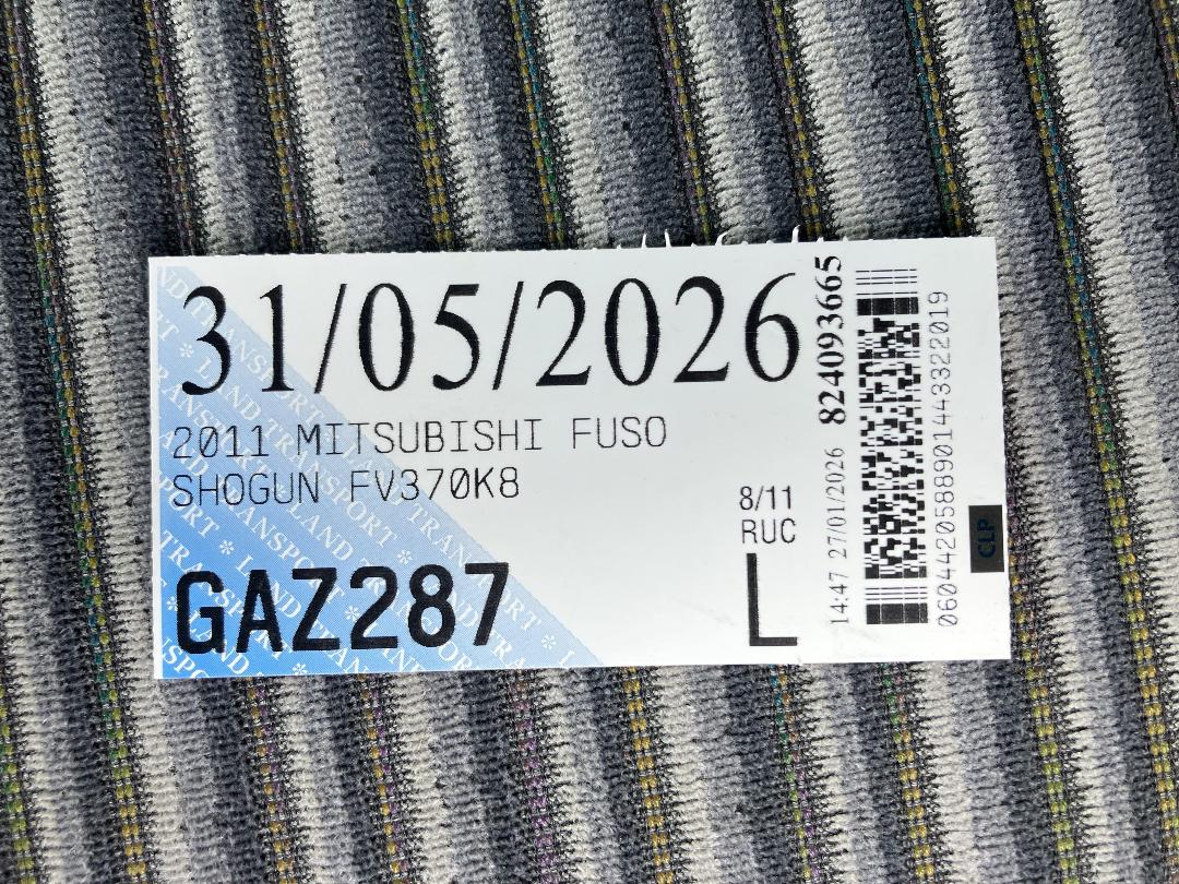 Photo '42' of Mitsubishi Fuso Shogun FV370K8 Curtainsider