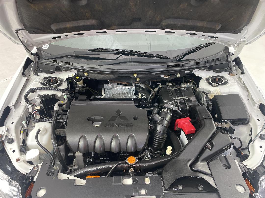 Photo '13' of Mitsubishi Galant Photo '13' of Mitsubishi Galant