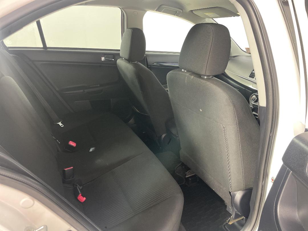 Photo '20' of Mitsubishi Galant Photo '20' of Mitsubishi Galant