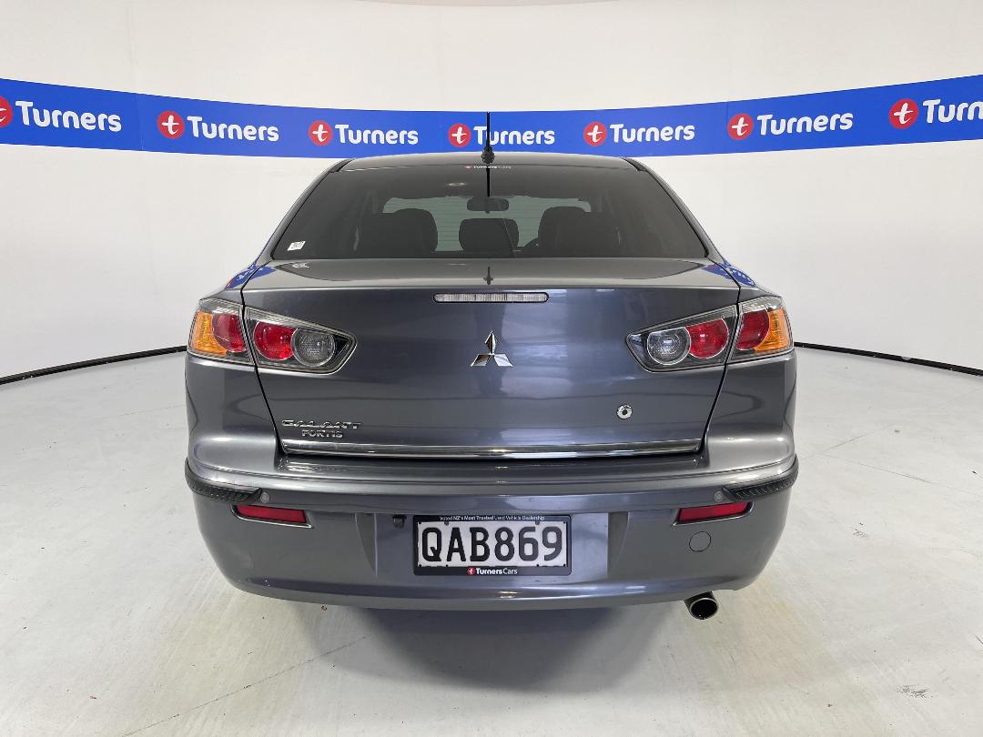 Photo '6' of Mitsubishi Galant