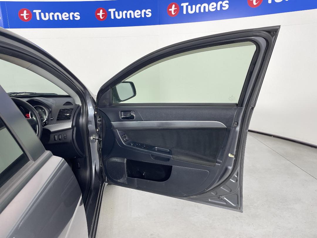 Photo '15' of Mitsubishi Galant