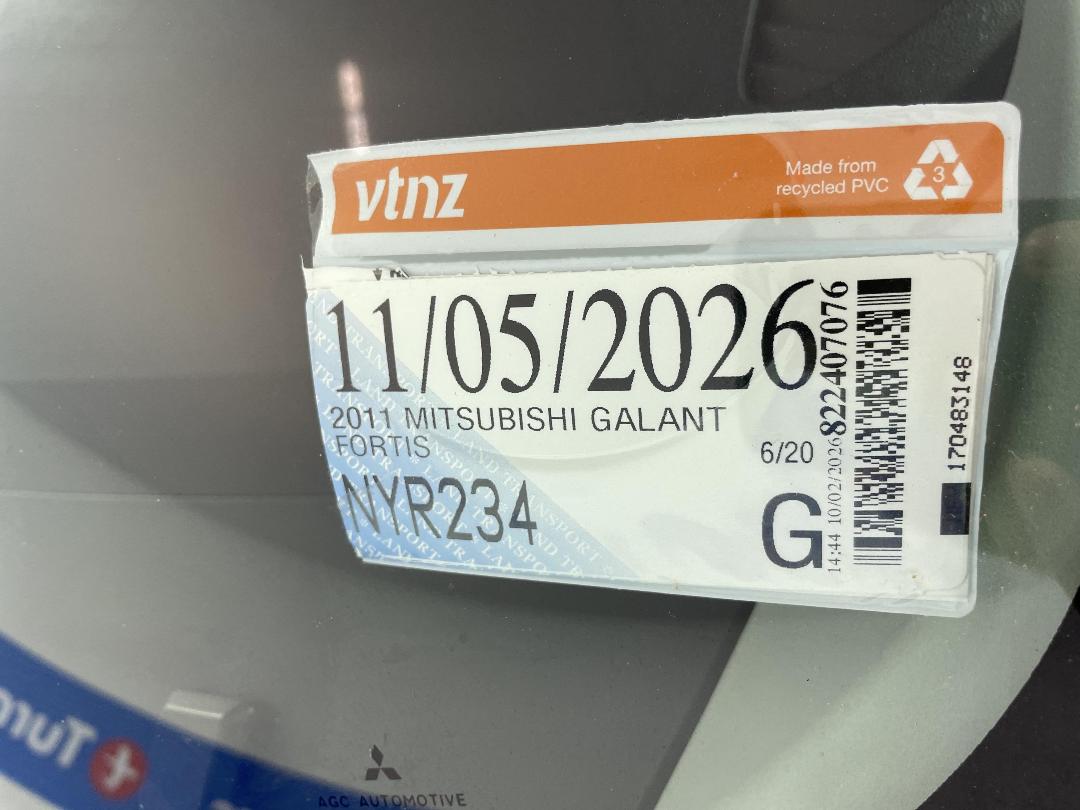 Photo '24' of Mitsubishi Galant