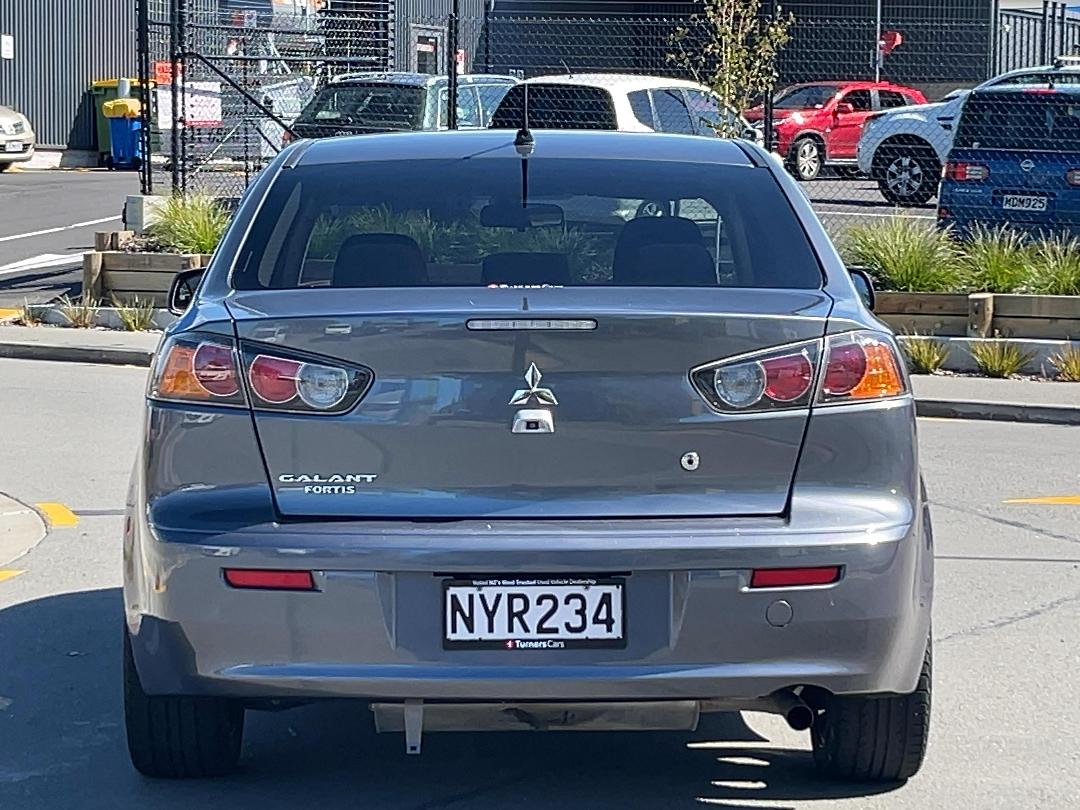 Photo '6' of Mitsubishi Galant Fortis