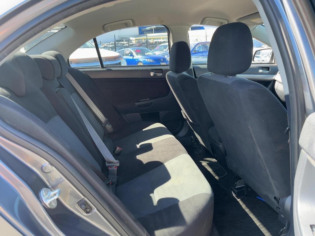 Photo '18' of Mitsubishi Galant Fortis