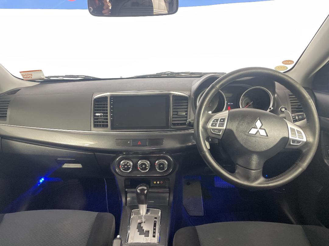 Photo '17' of Mitsubishi Galant Photo '17' of Mitsubishi Galant