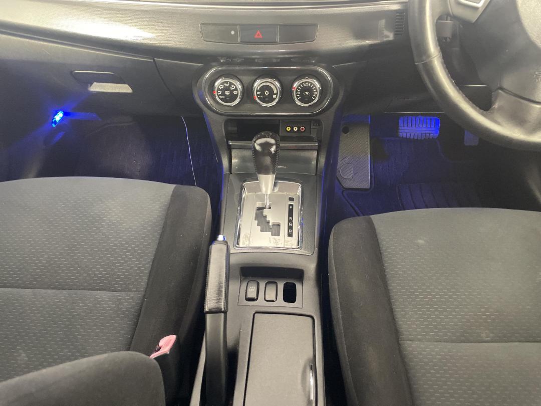 Photo '18' of Mitsubishi Galant Photo '18' of Mitsubishi Galant