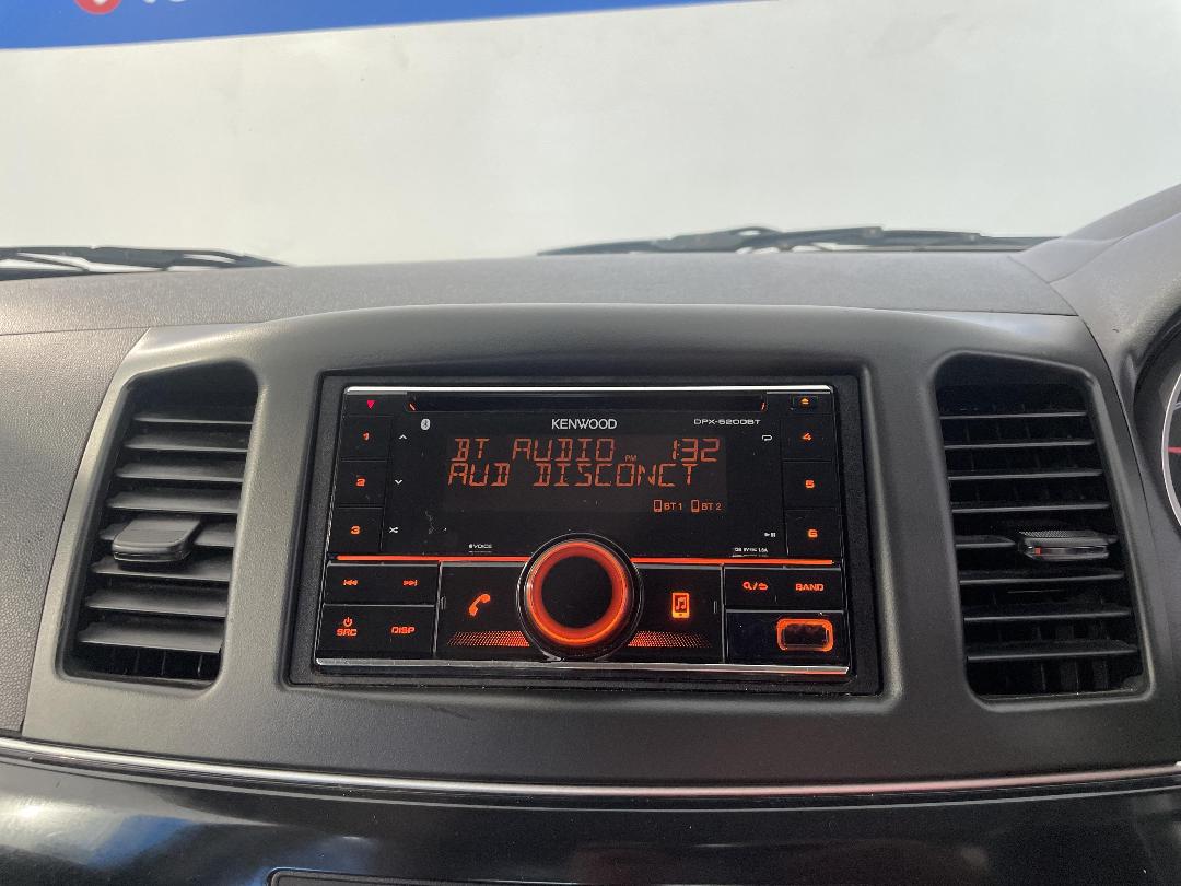 Photo '27' of Mitsubishi Lancer