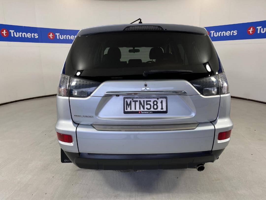 Photo '6' of Mitsubishi Outlander Photo '6' of Mitsubishi Outlander