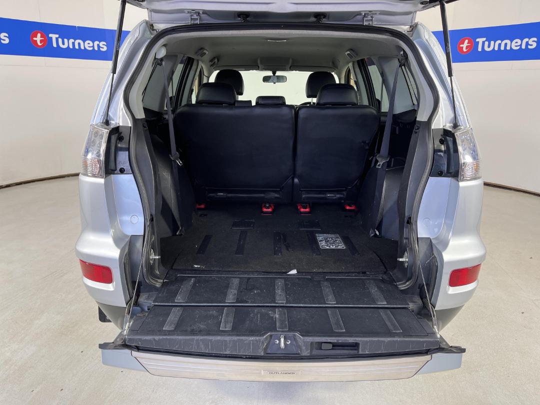 Photo '14' of Mitsubishi Outlander Photo '14' of Mitsubishi Outlander