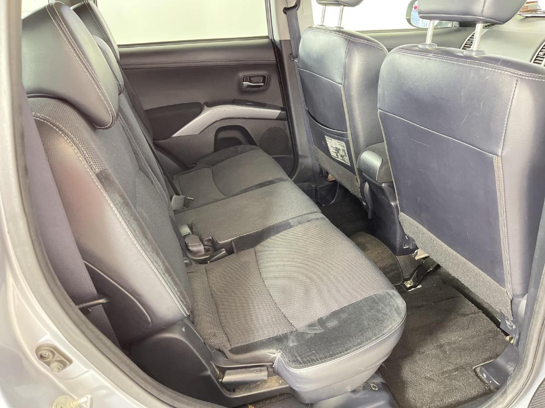 Photo '20' of Mitsubishi Outlander Photo '20' of Mitsubishi Outlander