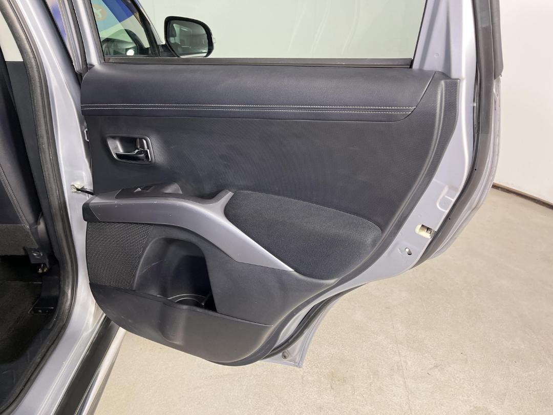 Photo '19' of Mitsubishi Outlander Photo '19' of Mitsubishi Outlander