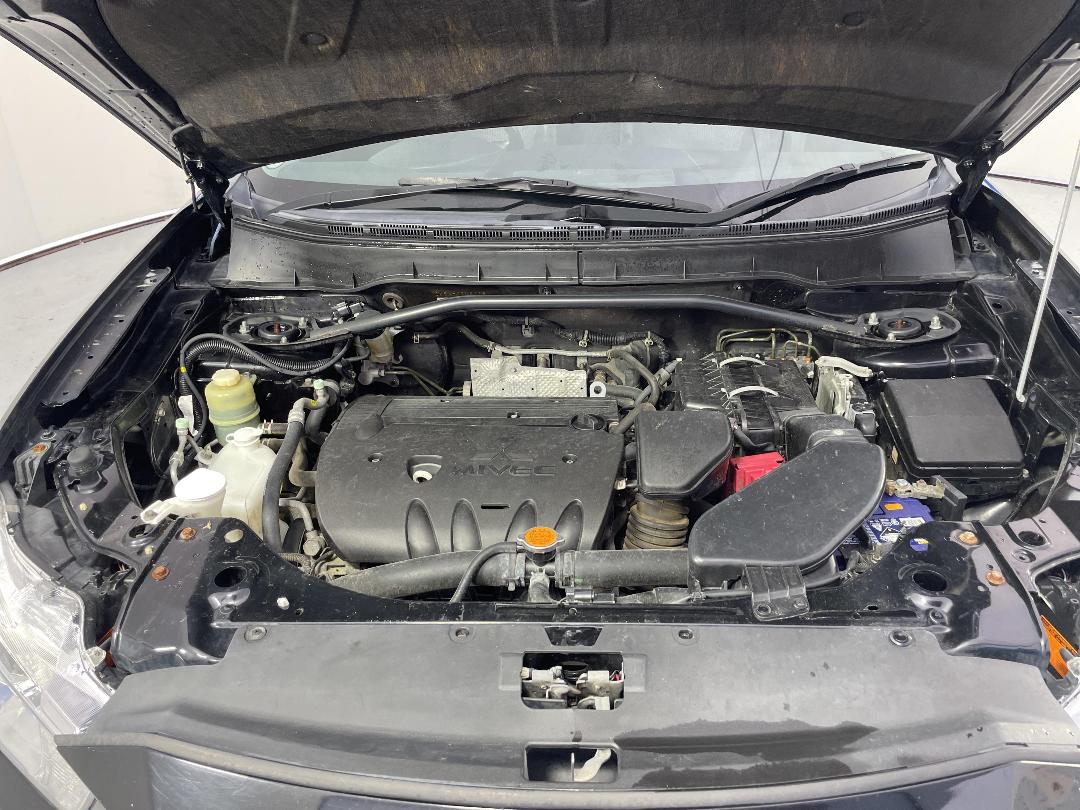 Photo '13' of Mitsubishi Outlander Photo '13' of Mitsubishi Outlander