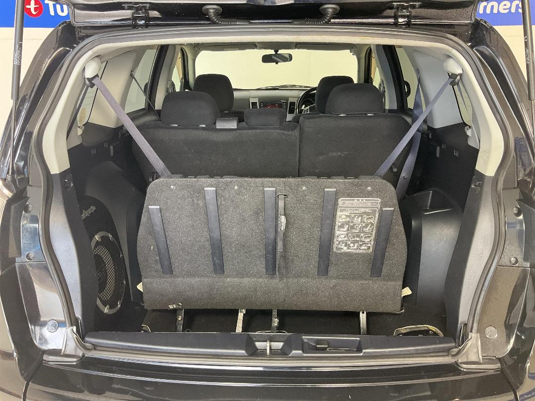 Photo '14' of Mitsubishi Outlander