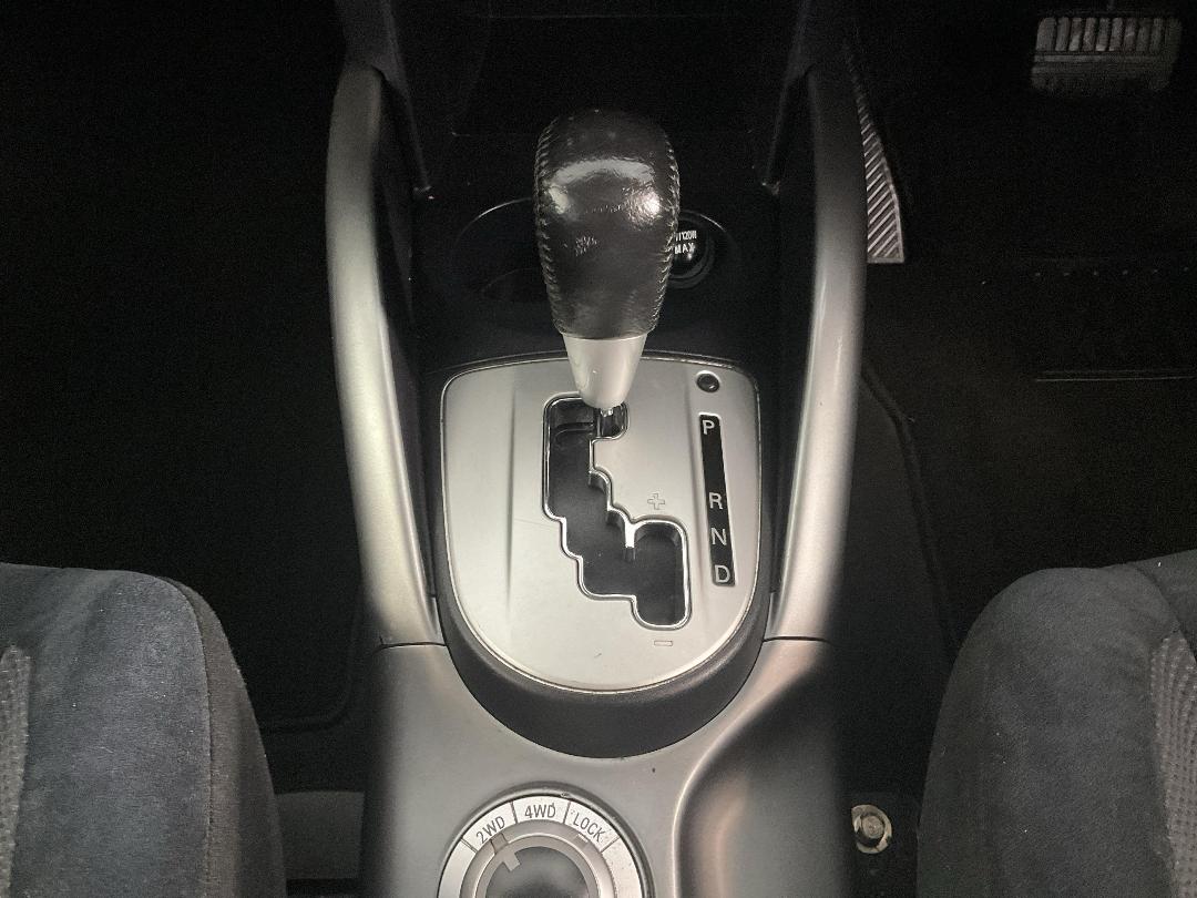 Photo '18' of Mitsubishi Outlander