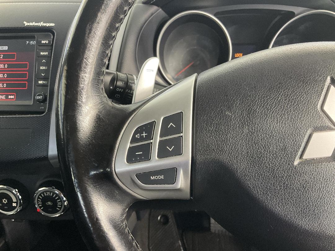 Photo '26' of Mitsubishi Outlander