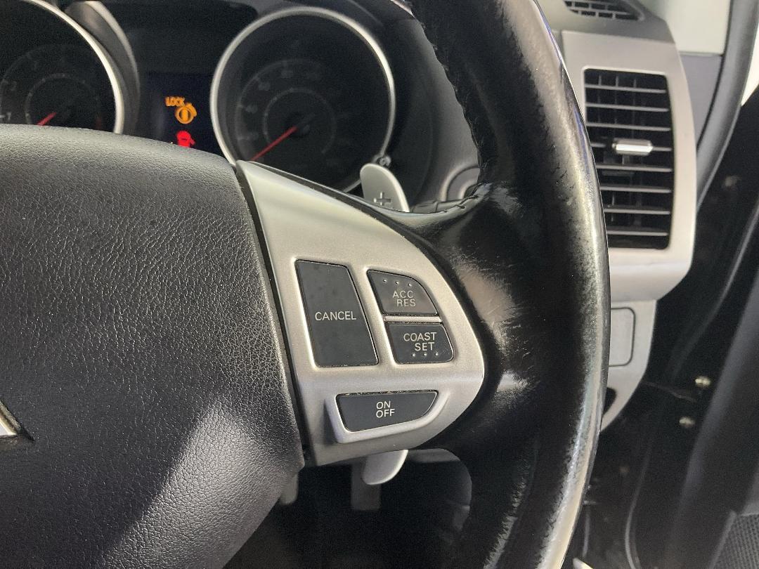 Photo '27' of Mitsubishi Outlander