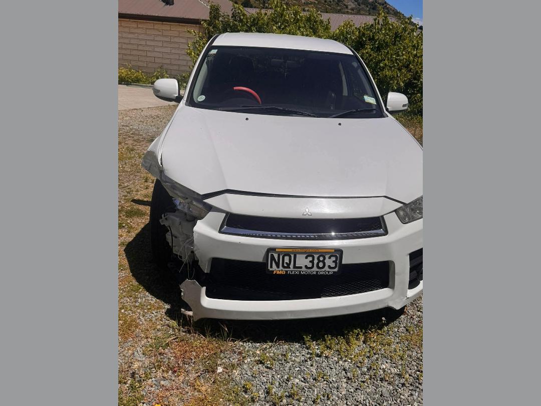 Photo '3' of Mitsubishi Outlander