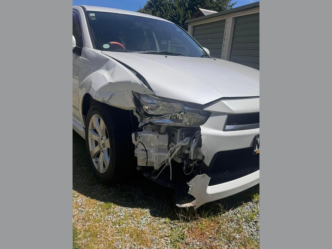 Photo '4' of Mitsubishi Outlander